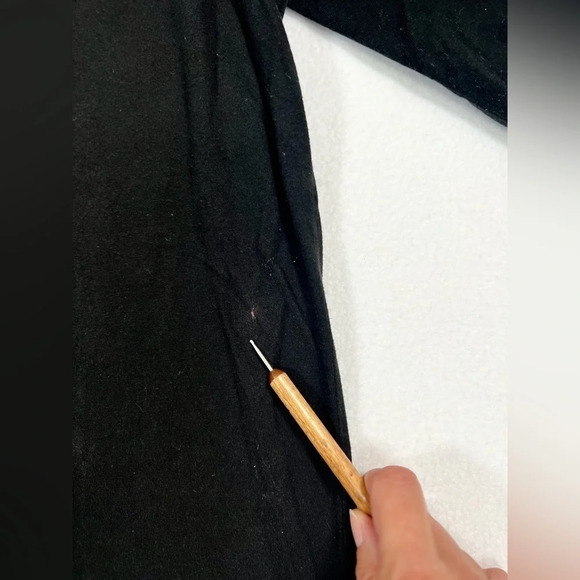 JOHN DEERE Men’s Long Sleeve Logo Embroidered Black Tee Shirt Farm Tractor Large - Picture 7 of 9